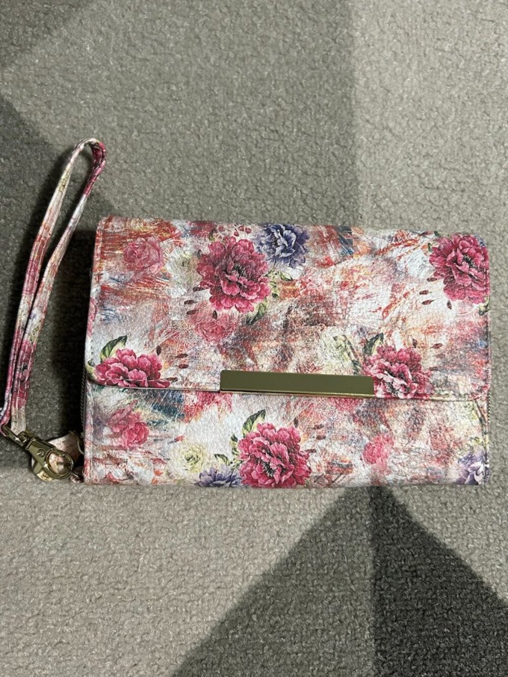 Mundi Safe Keeper Big Fat Wallet Wristlet Floral Peony RFID Blocking Wristlet